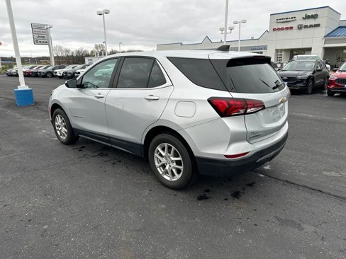 Used 2022 Chevrolet Equinox LT image 3