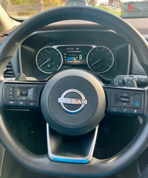 Used 2023 Nissan Rogue SV image 8