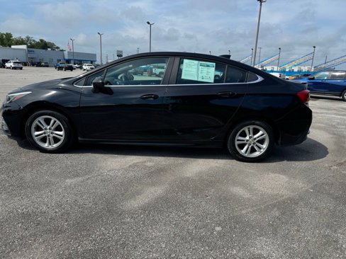 Used 2018 Chevrolet Cruze LT w/ Convenience Package image 7