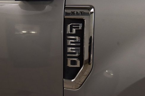 Used 2020 Ford F250 XLT w/ XLT Premium Package image 13