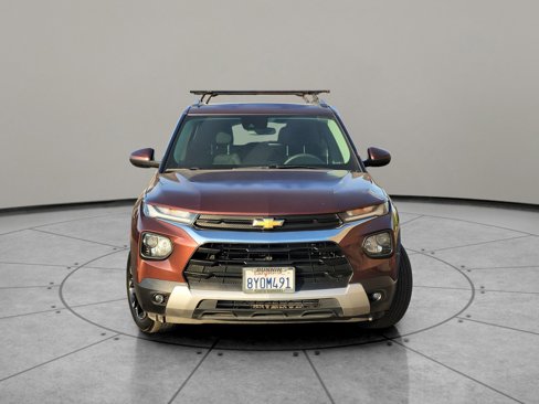 Used 2022 Chevrolet TrailBlazer LT image 2