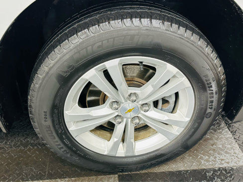 Used 2017 Chevrolet Equinox LS image 26