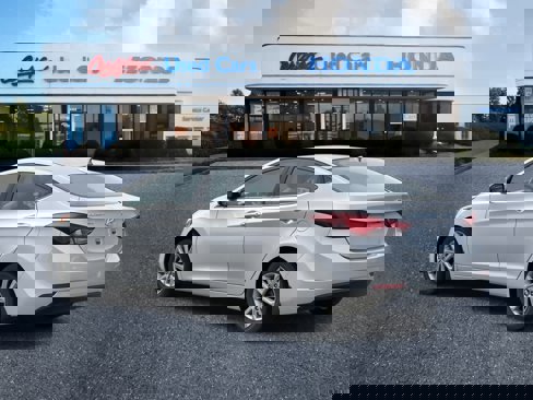 Used 2015 Hyundai Elantra SE w/ Option Group 02 image 3