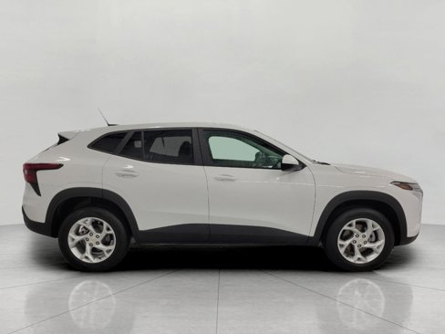 Certified 2024 Chevrolet Trax LS w/ LS Convenience Package image 11