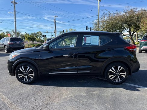 Used 2019 Nissan Kicks SR w/ SR Premium Package image 9
