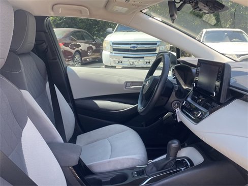 Used 2022 Toyota Corolla LE w/ Carpet Mat Package (TMS) image 11