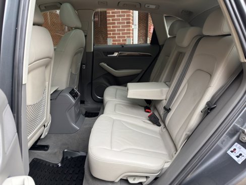 Used 2012 Audi Q5 3.2 Prestige w/ Prestige Pkg image 39