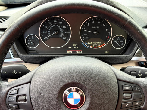 Used 2016 BMW 320i xDrive Sedan image 11