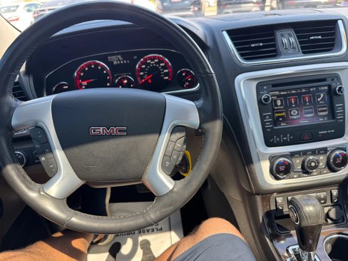 Used 2016 GMC Acadia SLT image 24