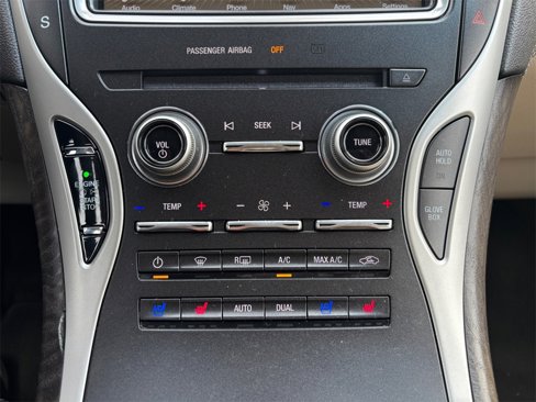 Used 2016 Lincoln MKX Reserve w/ Climate Package image 24