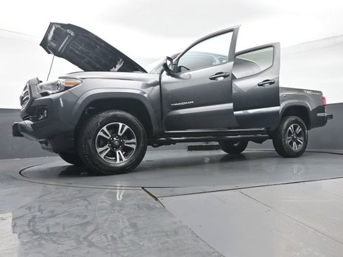 Certified 2017 Toyota Tacoma TRD Sport image 49