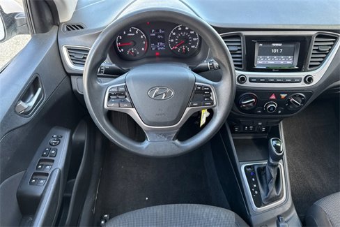 Used 2020 Hyundai Accent SE image 14