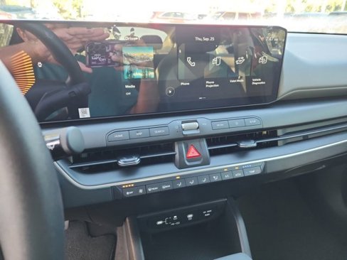 New 2025 Kia K4 LXS image 15