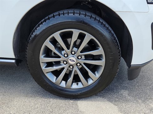 Used 2021 Ford Expedition Limited image 6
