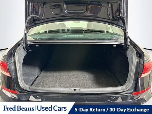 Used 2020 Volkswagen Passat 2.0T R-Line image 28