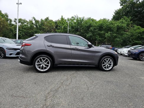 Used 2018 Alfa Romeo Stelvio Ti Sport image 22