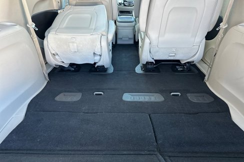 Used 2021 Chrysler Pacifica Limited w/ Uconnect Theater Family Group image 18