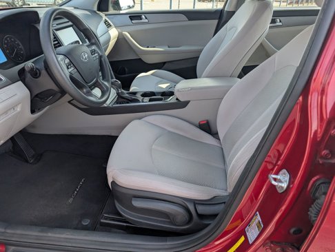 Used 2016 Hyundai Sonata SE image 11