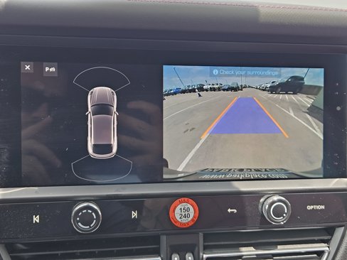 Certified 2025 Porsche Macan S image 27