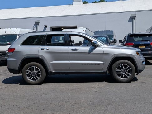Certified 2020 Jeep Grand Cherokee Limited w/ Premium Lighting Group image 2