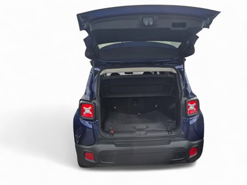 Used 2020 Jeep Renegade Latitude w/ UConnect 8.4 Nav Group image 5