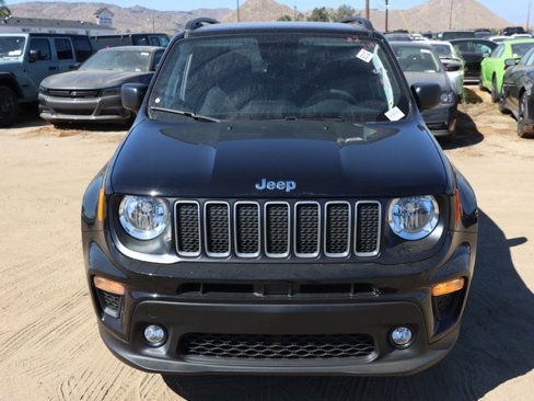 New 2023 Jeep Renegade Latitude w/ Sun & Fun Group image 8