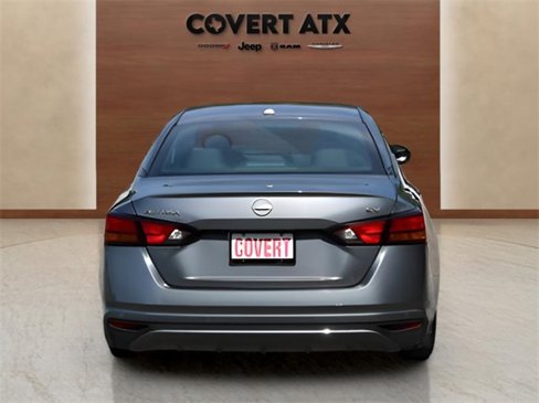 Used 2024 Nissan Altima 2.5 SV image 4