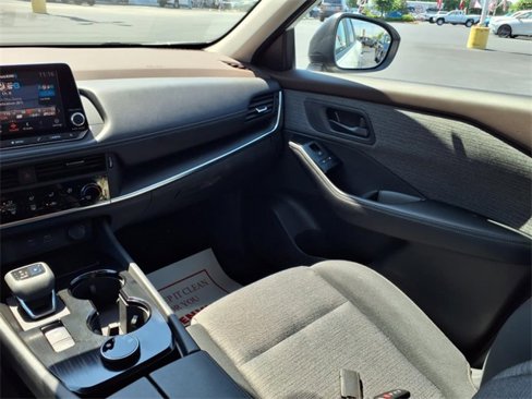 Used 2021 Nissan Rogue S image 11