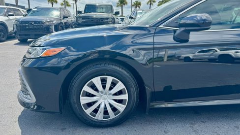 Used 2022 Toyota Camry LE image 12