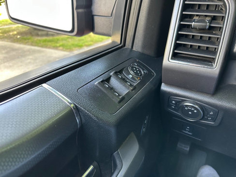 Used 2017 Ford F150 XLT w/ Equipment Group 302A Luxury image 22