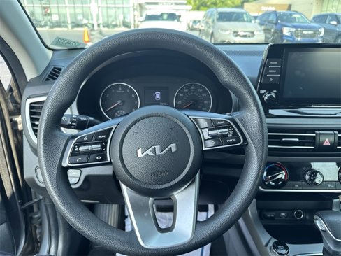 Used 2022 Kia Seltos LX image 20