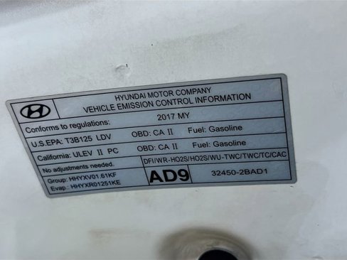 Used 2017 Hyundai Elantra Sport image 31