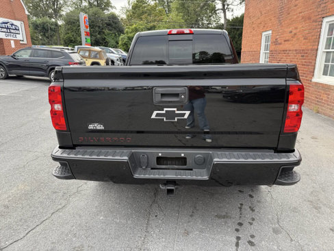 Used 2018 Chevrolet Silverado 1500 LT w/ Redline Edition image 6