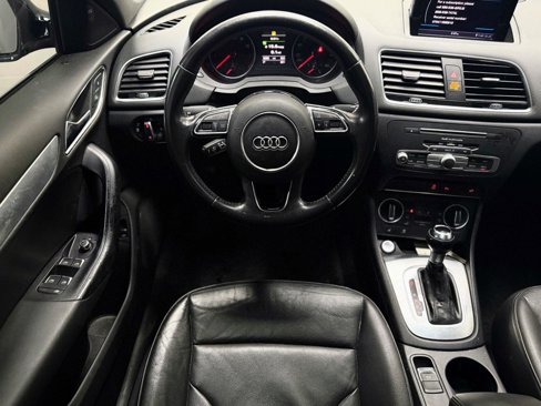 Used 2016 Audi Q3 2.0T Premium Plus w/ Technology Package image 2