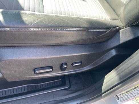 Used 2019 Ford Escape SE image 11