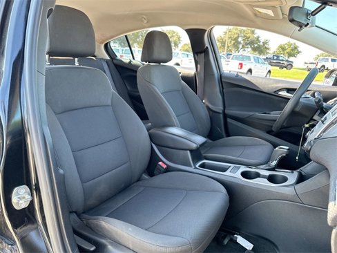 Used 2017 Chevrolet Cruze LS image 23