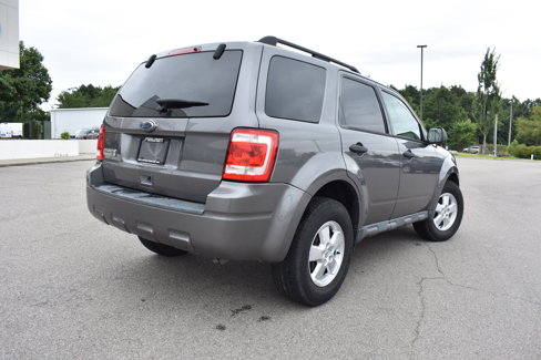 Used 2010 Ford Escape XLT image 9