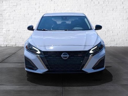 Used 2024 Nissan Altima 2.5 SR image 3