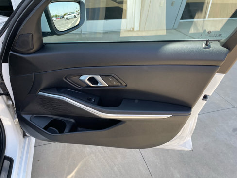 Used 2025 BMW 330i Sedan image 17