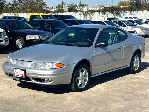 Used 2002 Oldsmobile Alero GL image 2