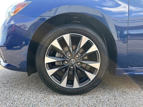 Used 2019 Nissan Sentra SR image 45