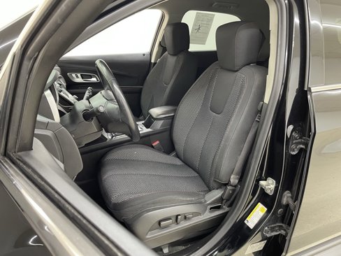 Used 2017 Chevrolet Equinox LT w/ Convenience Package image 18
