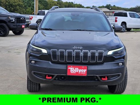 Used 2019 Jeep Cherokee Trailhawk image 3