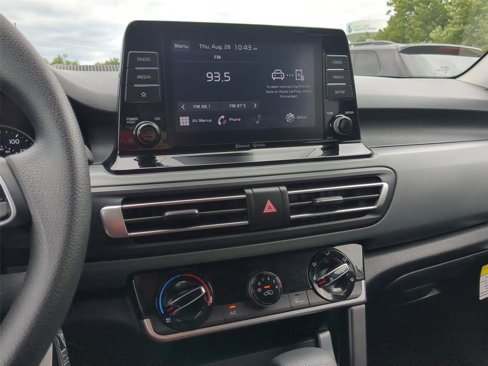 Used 2023 Kia Seltos LX image 19