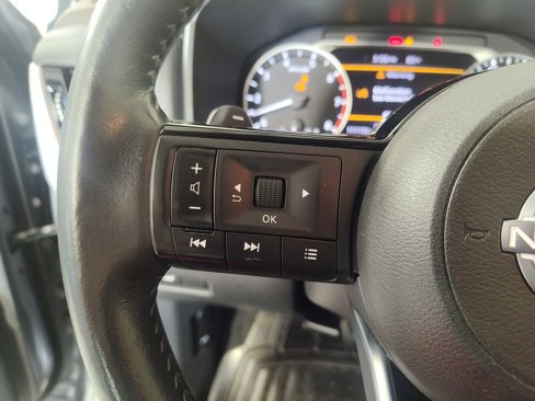 Used 2022 Nissan Rogue SV w/ SV Premium Package image 15