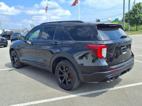 Used 2022 Ford Explorer ST w/ ST Street Pack image 7
