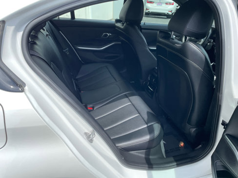 Used 2024 BMW 330i Sedan image 9