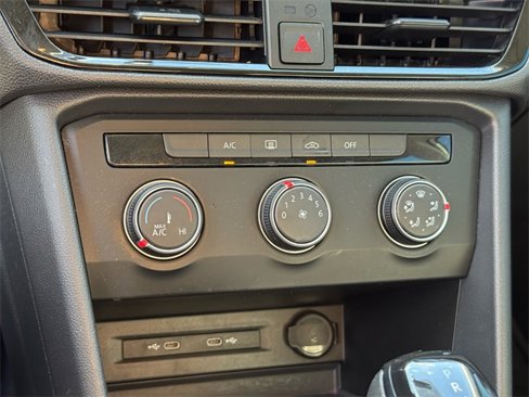 Certified 2022 Volkswagen Taos S image 21