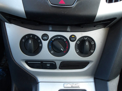 Used 2014 Ford Focus SE image 13