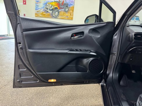 Used 2018 Toyota Prius Prime Premium image 24